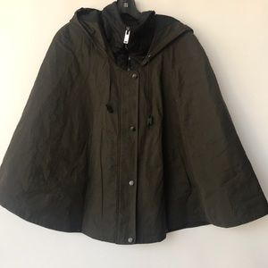 Forever 21 Raincoat Hooded Khaki Green Cape Size M